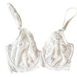 Wacoal White Lace Full Coverage Underwire Bra 34DD "Embrace Lace"